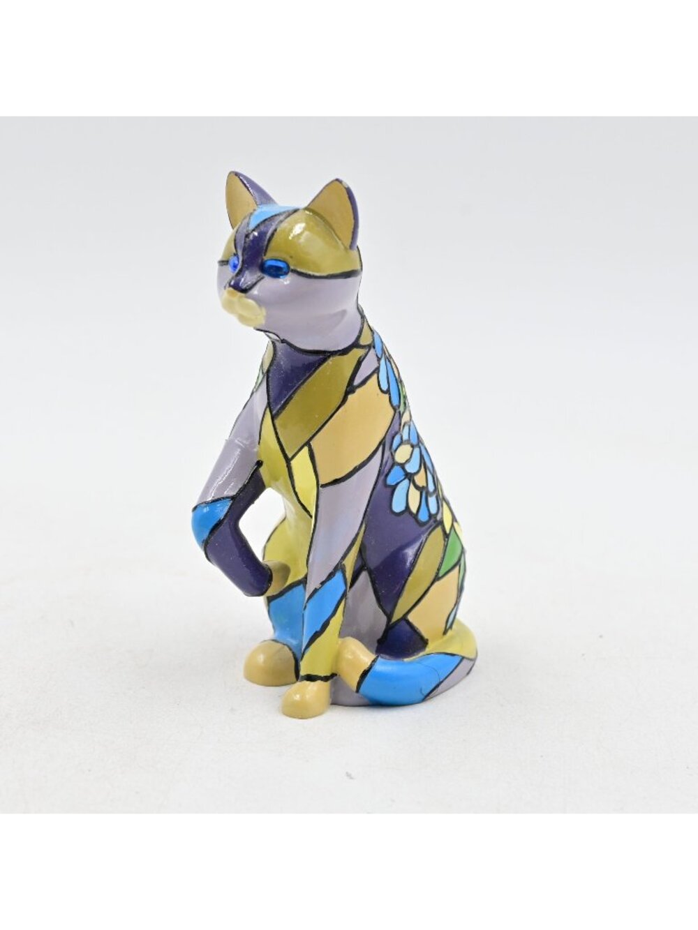 Purr-fect Reflections of Tiffany Wisteria Cat Figurine Hamilton Collection